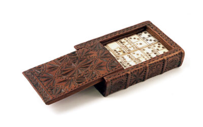 Rare boîte à jeu de dominos XVIIIe siècle