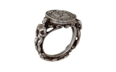 Bague sceau en fer forgé sculpté Circa 1600