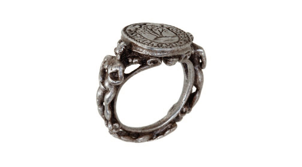 Bague sceau en fer forgé sculpté Circa 1600