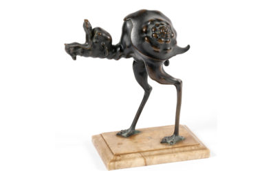 Statuette à l’oiseau fantastique